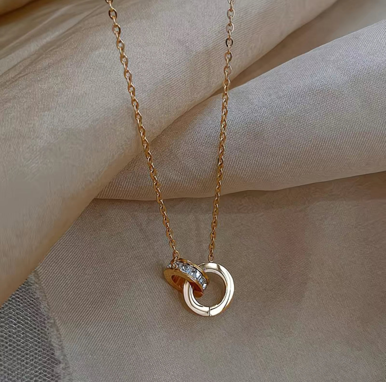 Elegant Roman Circle Necklace