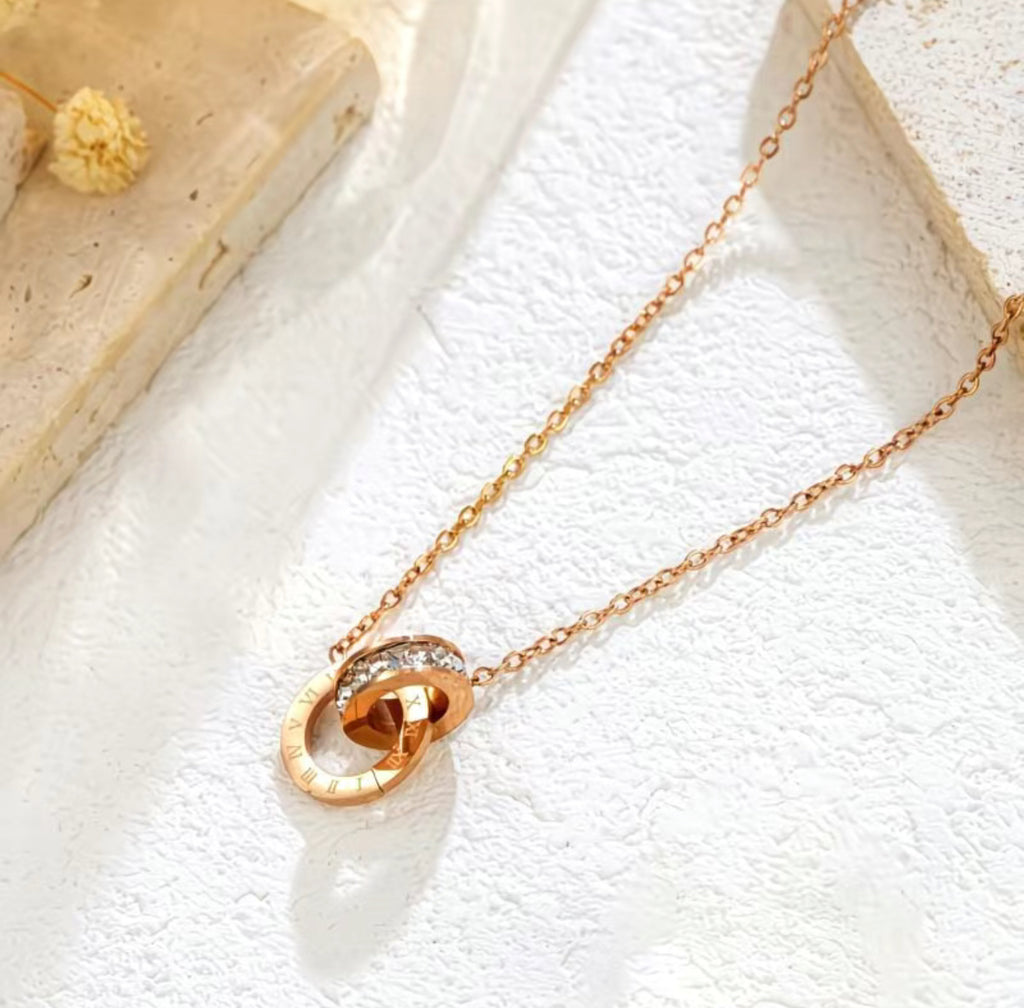 Elegant Roman Circle Necklace